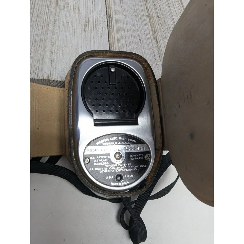 Vintage Weston Master III Universal Exposure Meter Model 737 With Case - Picture 7 of 9